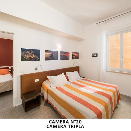 Al Mare Hotel มอนเตรอสโซ อัล มาเร ภายนอก รูปภาพ