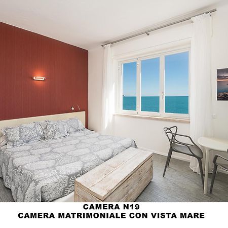 Al Mare Hotel มอนเตรอสโซ อัล มาเร ภายนอก รูปภาพ