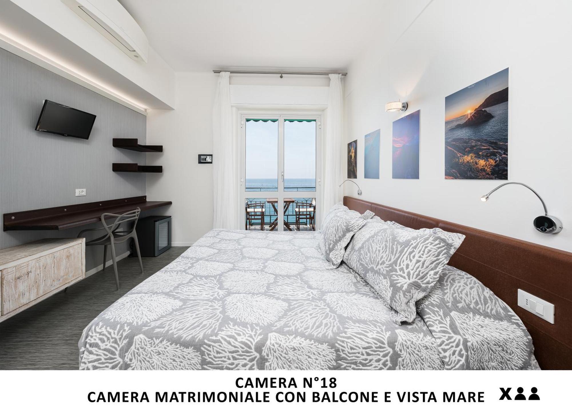 Al Mare Hotel มอนเตรอสโซ อัล มาเร ภายนอก รูปภาพ