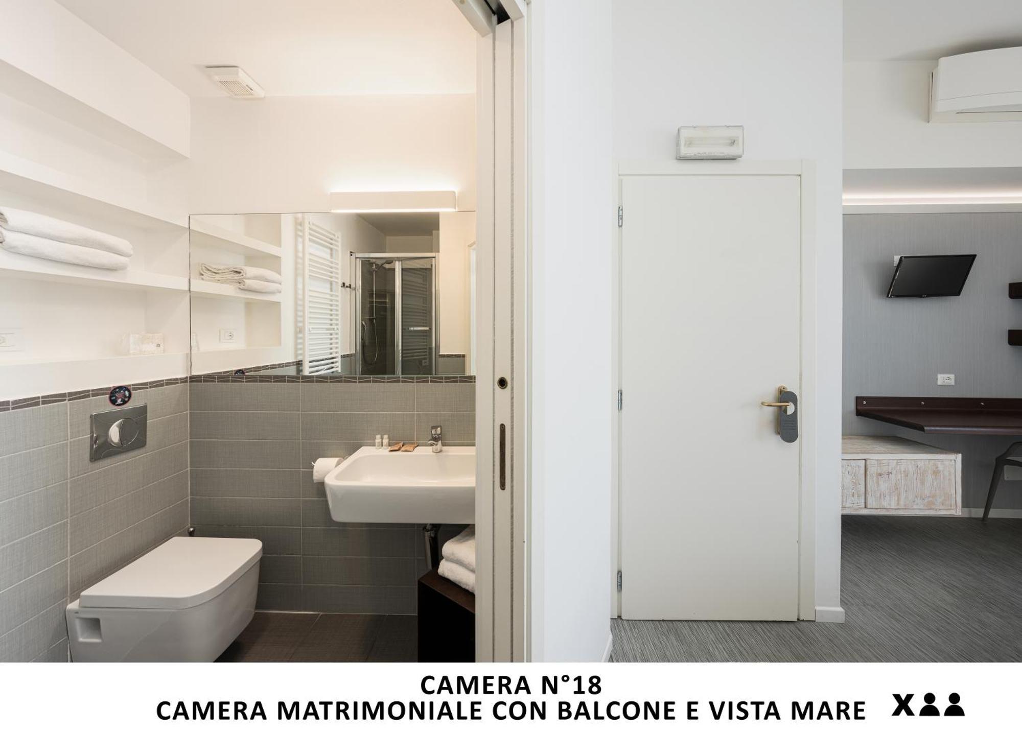 Al Mare Hotel มอนเตรอสโซ อัล มาเร ภายนอก รูปภาพ