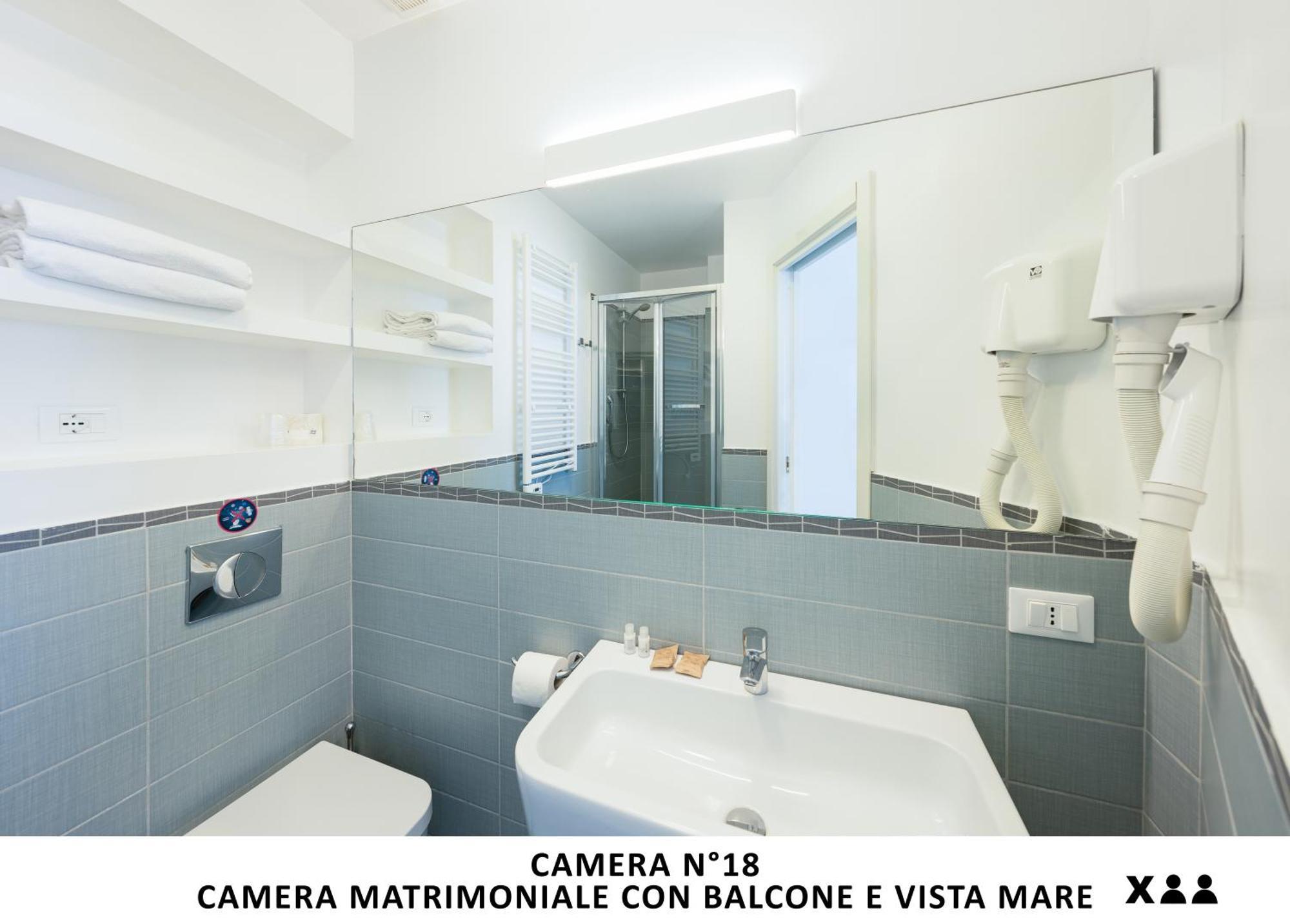 Al Mare Hotel มอนเตรอสโซ อัล มาเร ภายนอก รูปภาพ
