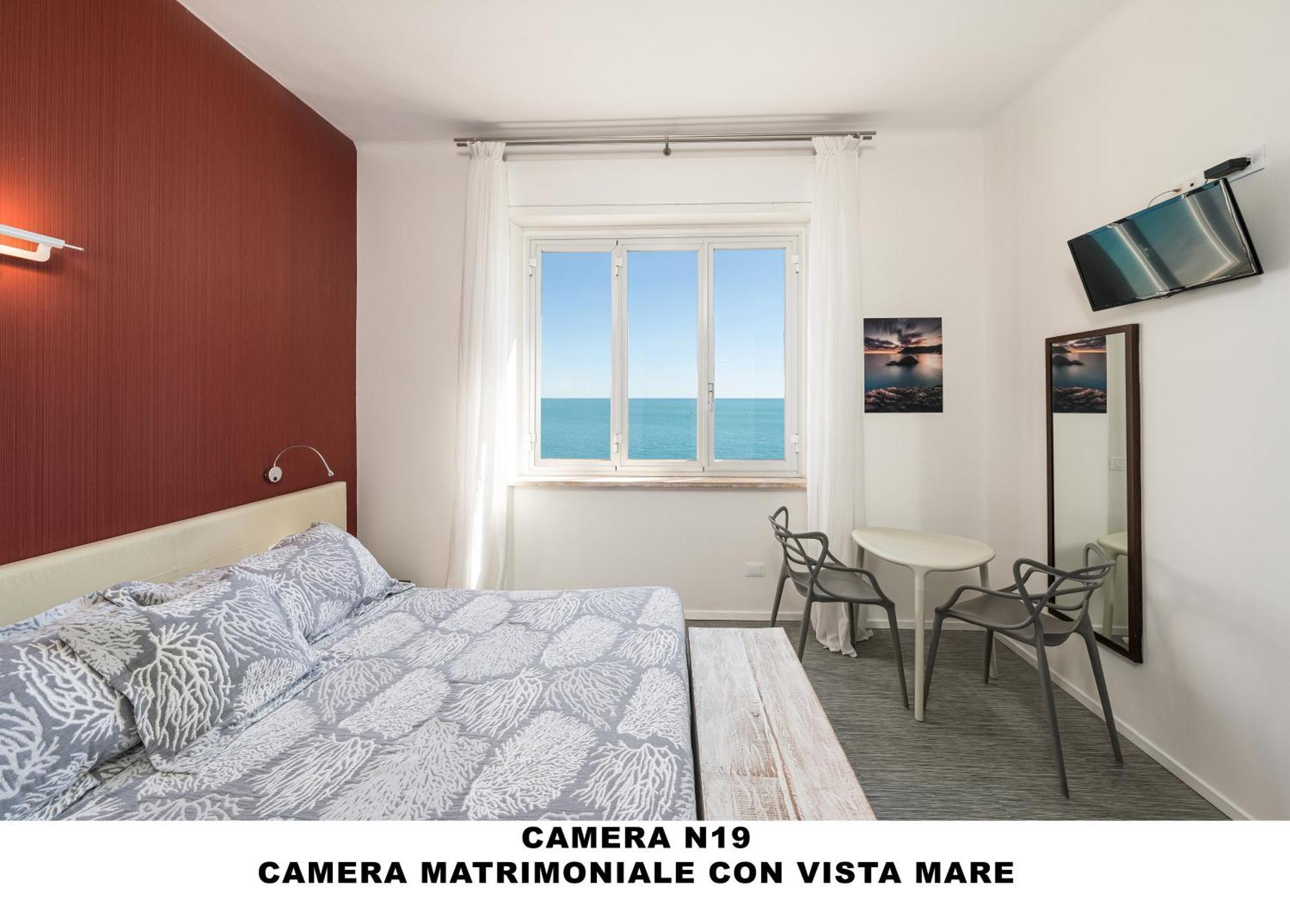 Al Mare Hotel มอนเตรอสโซ อัล มาเร ภายนอก รูปภาพ