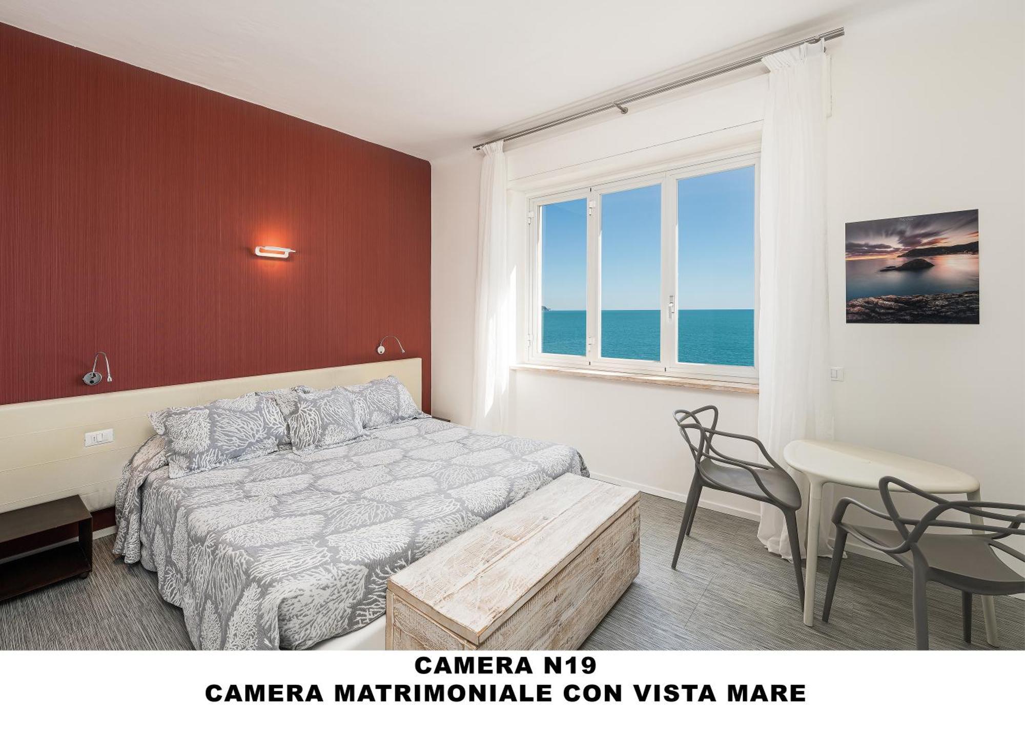 Al Mare Hotel มอนเตรอสโซ อัล มาเร ภายนอก รูปภาพ
